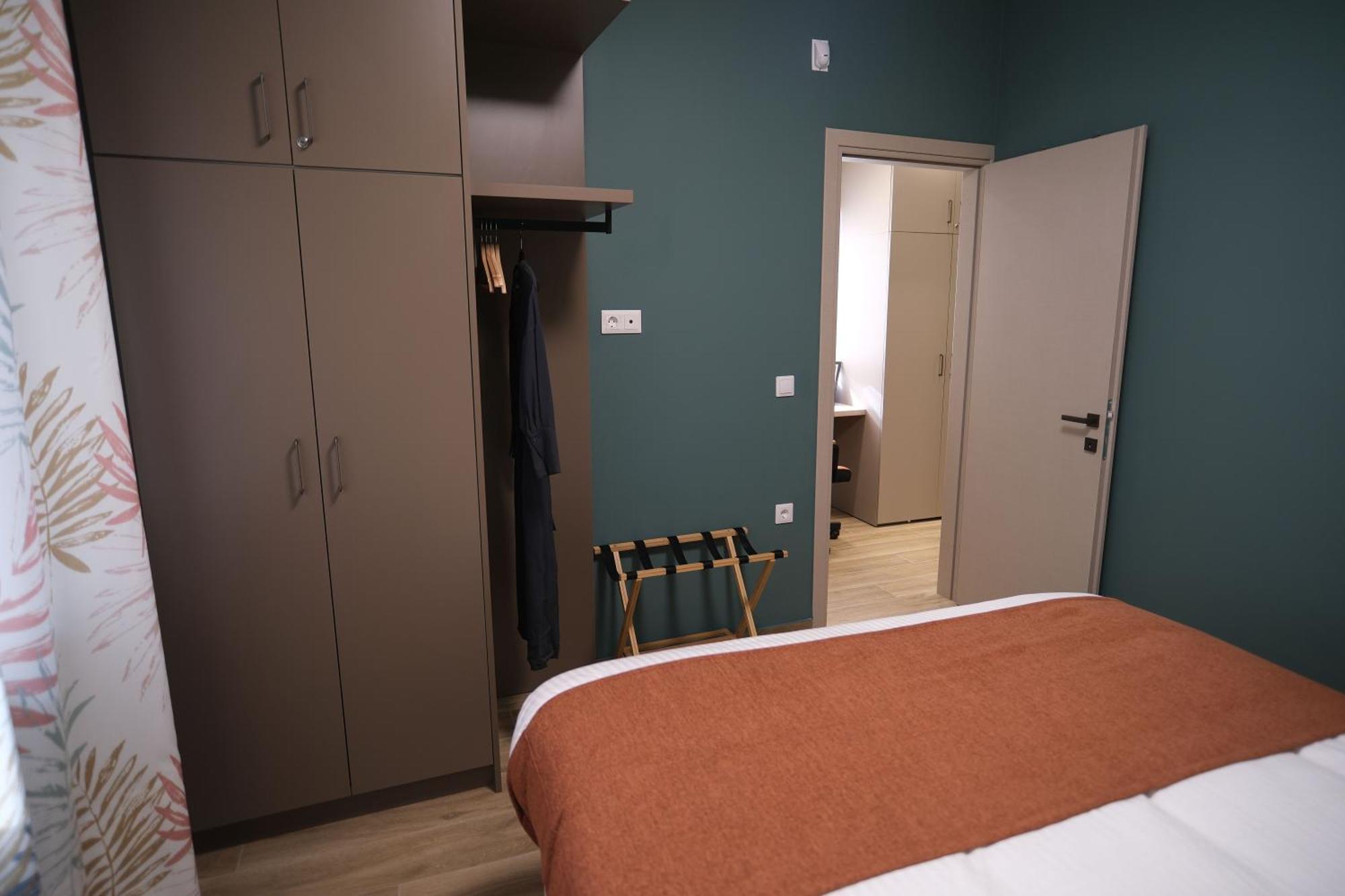 Caravin Wanderhome, 5 Min From Metro Nea Ionia Athens Exterior photo